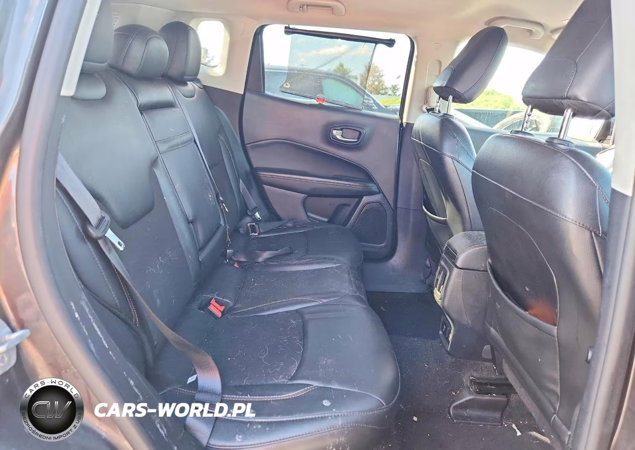 2018 Jeep Compass Latitude VIN:3C4NJDBB5JT283864 - 10