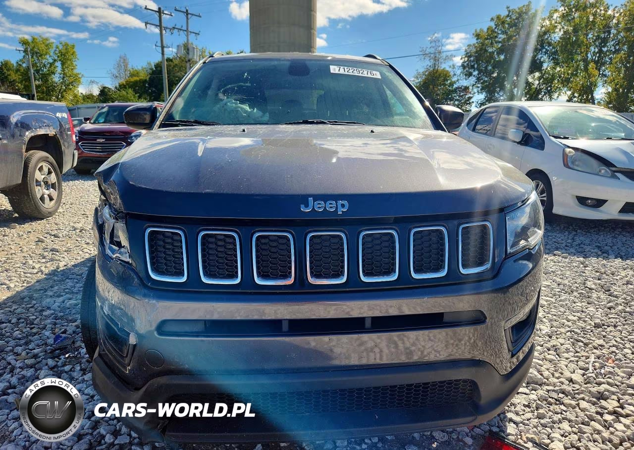 2018 Jeep Compass Latitude VIN:3C4NJDBB5JT283864 - 5