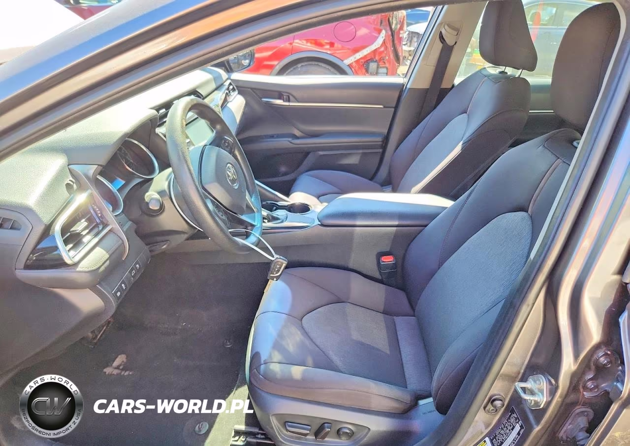 2018 Toyota Camry Le VIN:4T1B11HKXJU580798 - 7