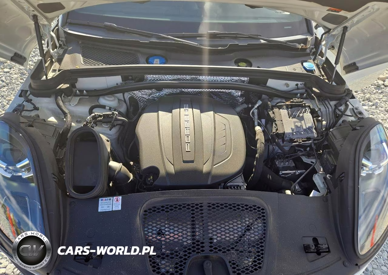2020 Porsche Macan VIN:WP1AA2A55LLB01611 - 12
