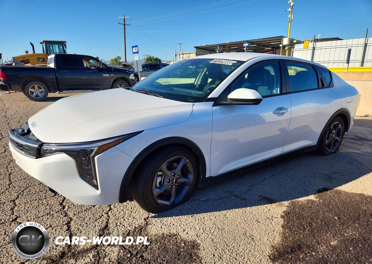 2026 Kia K4 Lxs