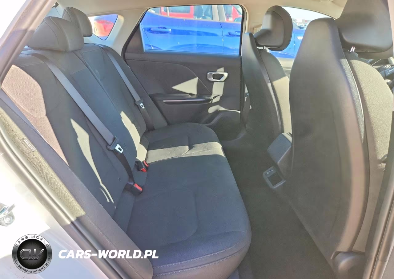 2026 Kia K4 Lxs VIN:3KPFT4DE3TE344917 - 10