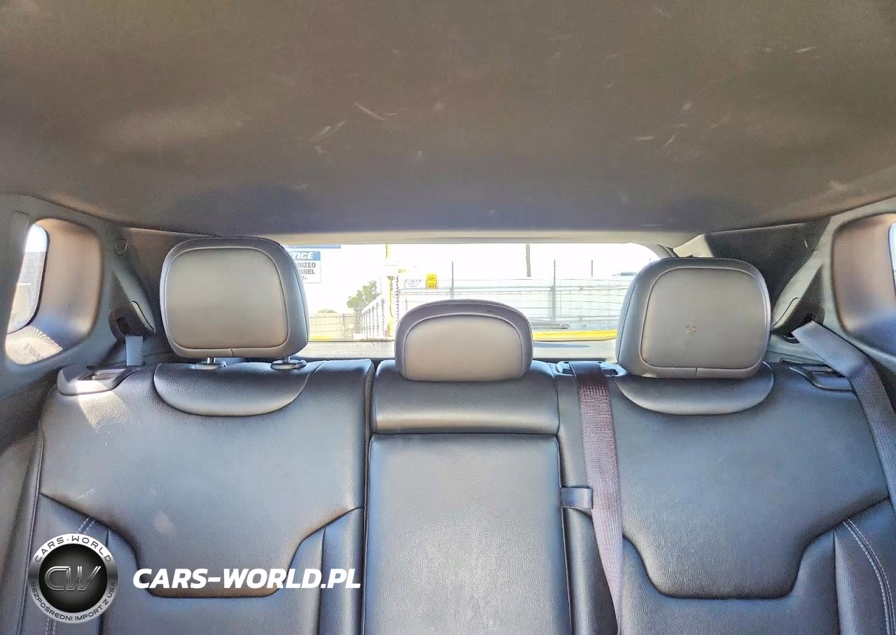 2025 Jeep Compass Limited VIN:3C4NJDCN1ST524863 - 10