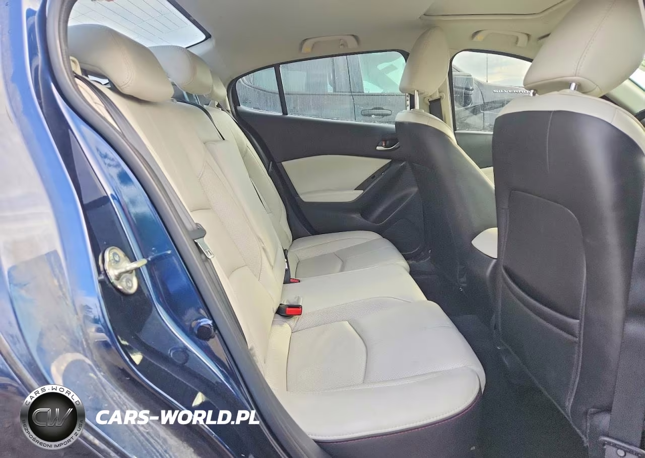2018 Mazda 3 Grand Touring VIN:3MZBN1W35JM230419 - 10