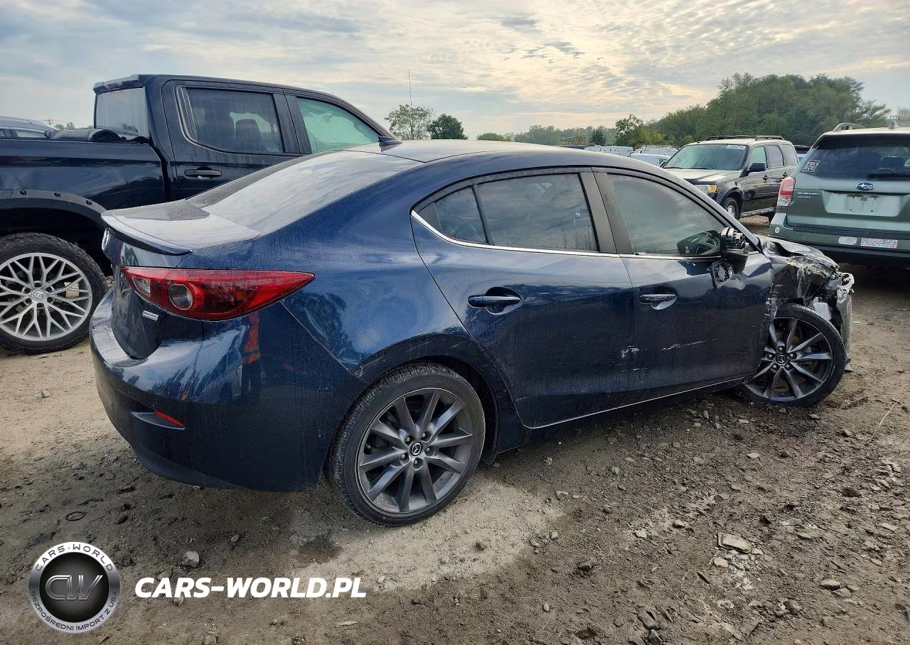 2018 Mazda 3 Grand Touring VIN:3MZBN1W35JM230419 - 3