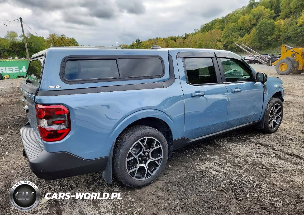 2025 Ford Maverick Lariat VIN:3FTTW8S38SRA31632 - 3