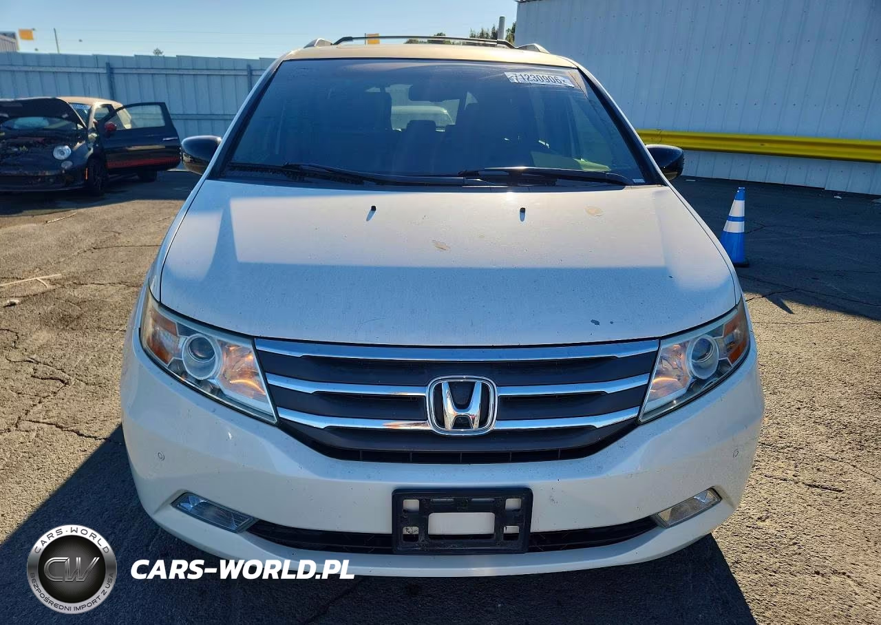 2012 Honda Odyssey Touring VIN:5FNRL5H9XCB009728 - 5