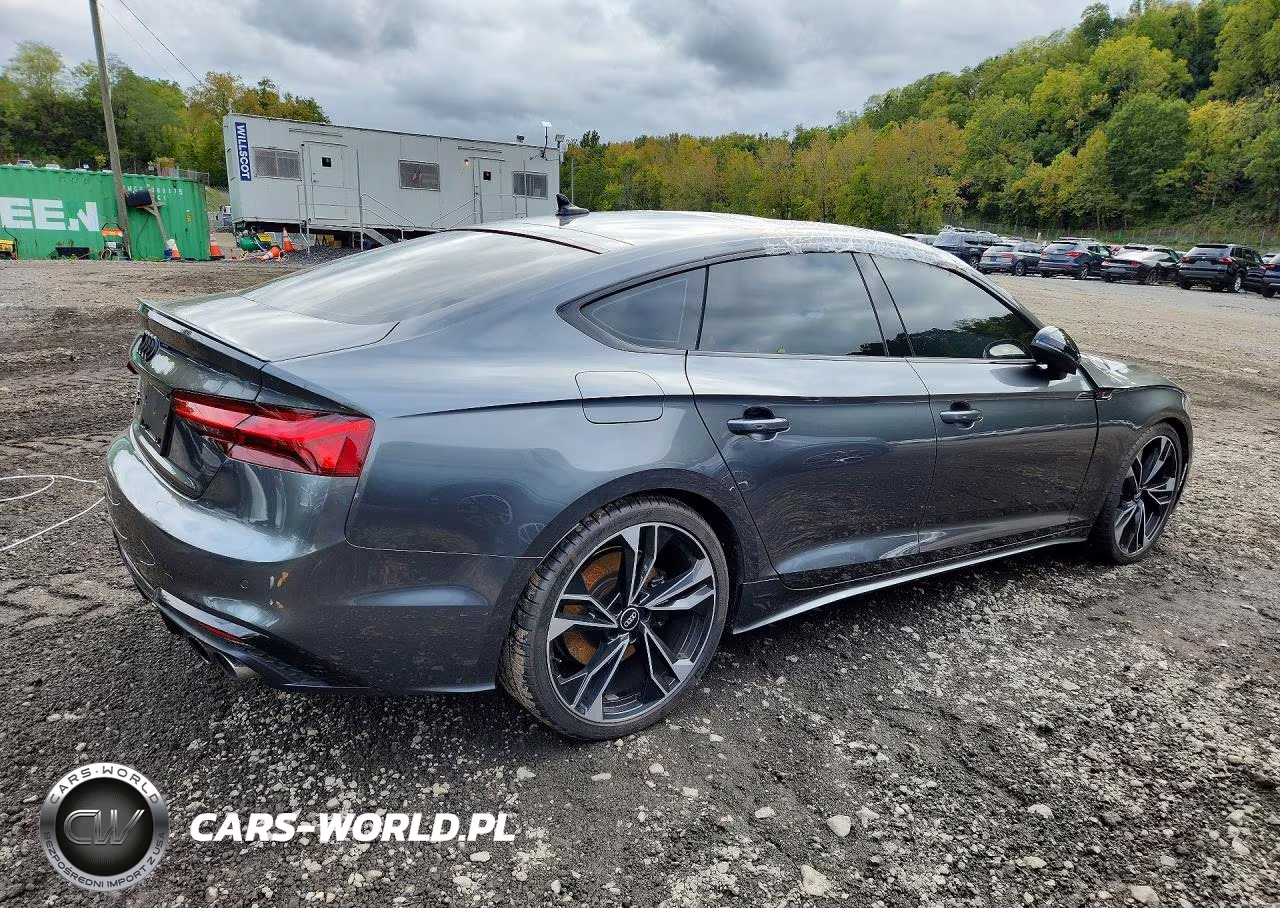 2022 Audi S5 Premium Plus VIN:WAUC4CF56NA011458 - 3