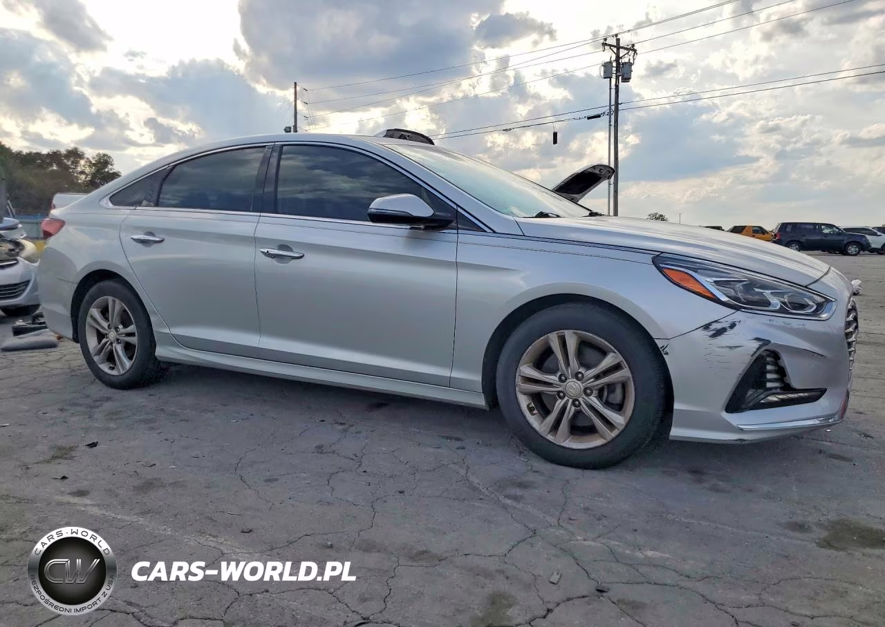 2018 Hyundai Sonata Limited VIN:5NPE34AFXJH690755 - 4