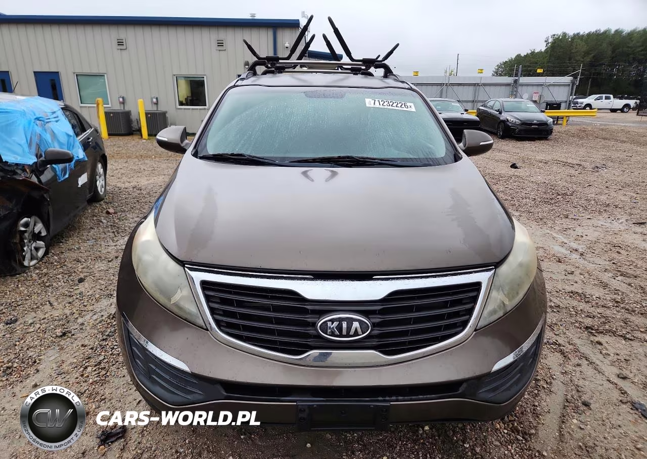 2011 Kia Sportage Lx VIN:KNDPBCA24B7052817 - 5