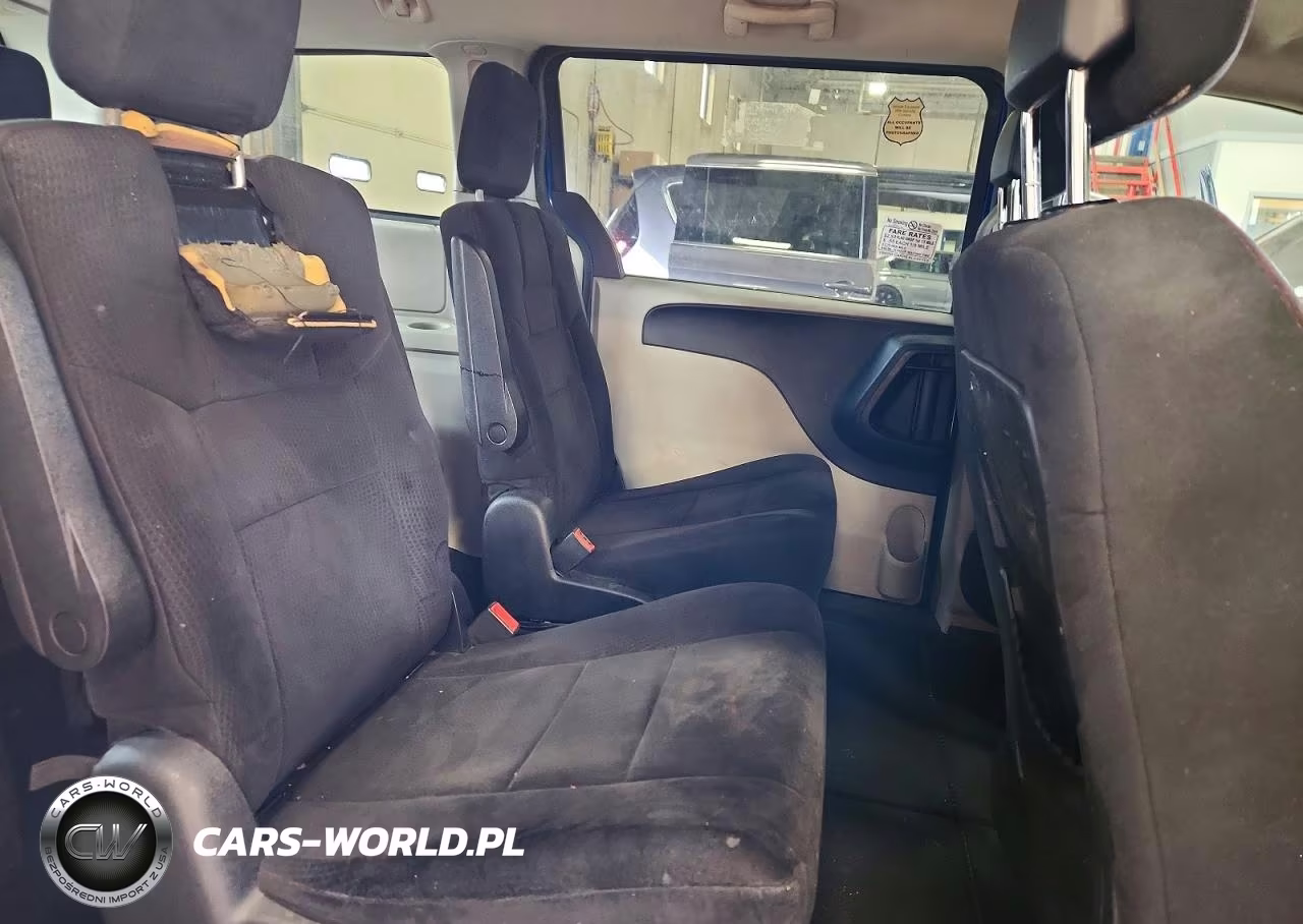 2011 Dodge Grand Caravan Express VIN:2D4RN4DG7BR722472 - 11