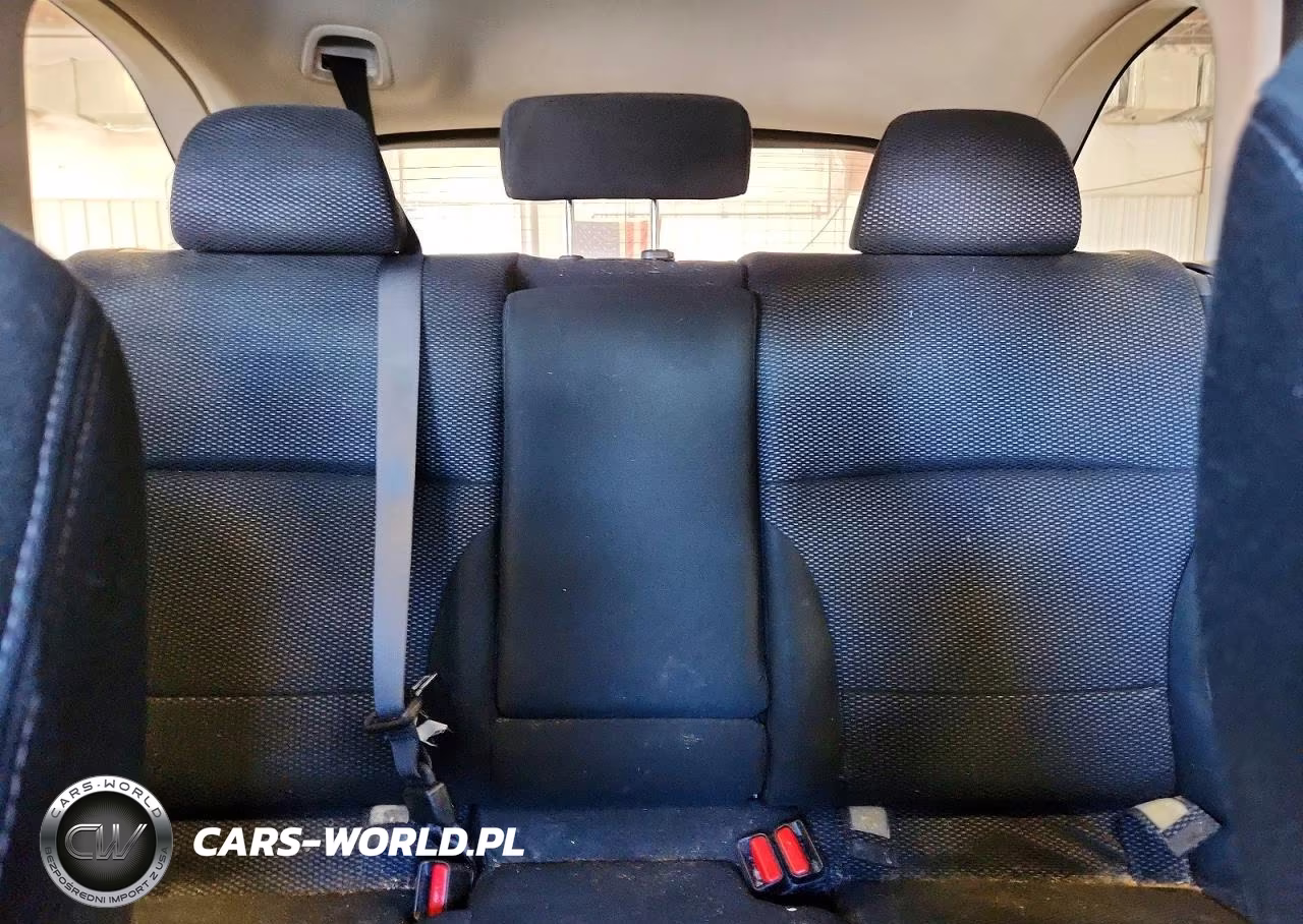 2018 Subaru Outback 2.5I Premium VIN:4S4BSACC3J3322805 - 10