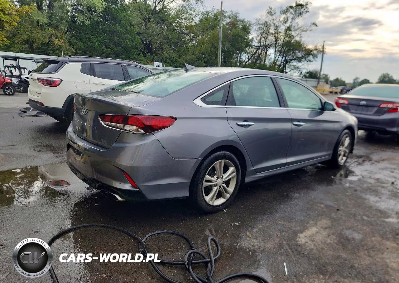 2018 Hyundai Sonata Sel+ VIN:5NPE34AF7JH709357 - 3