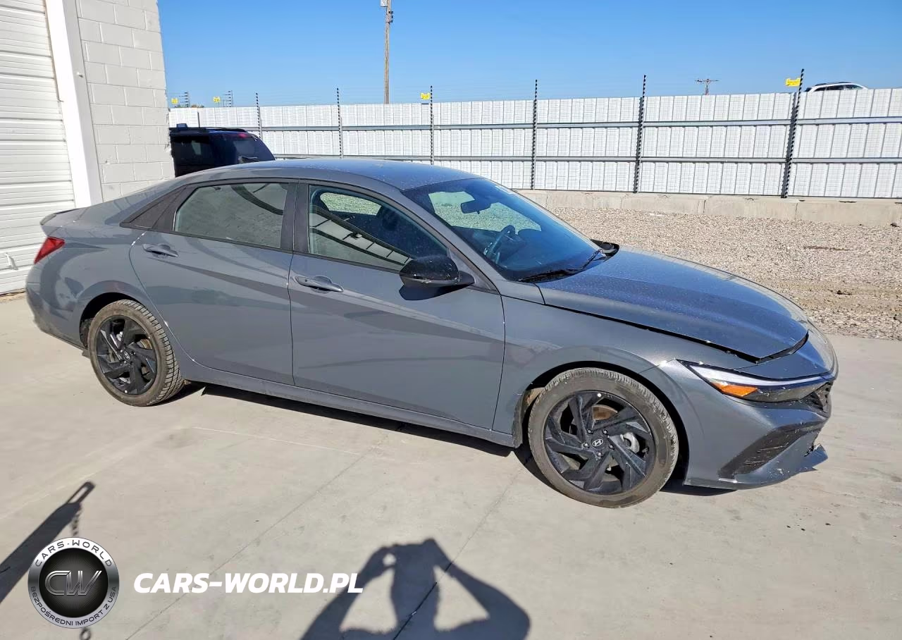 2026 Hyundai Elantra Sel Sport VIN:KMHLM4DG1TU231305 - 4
