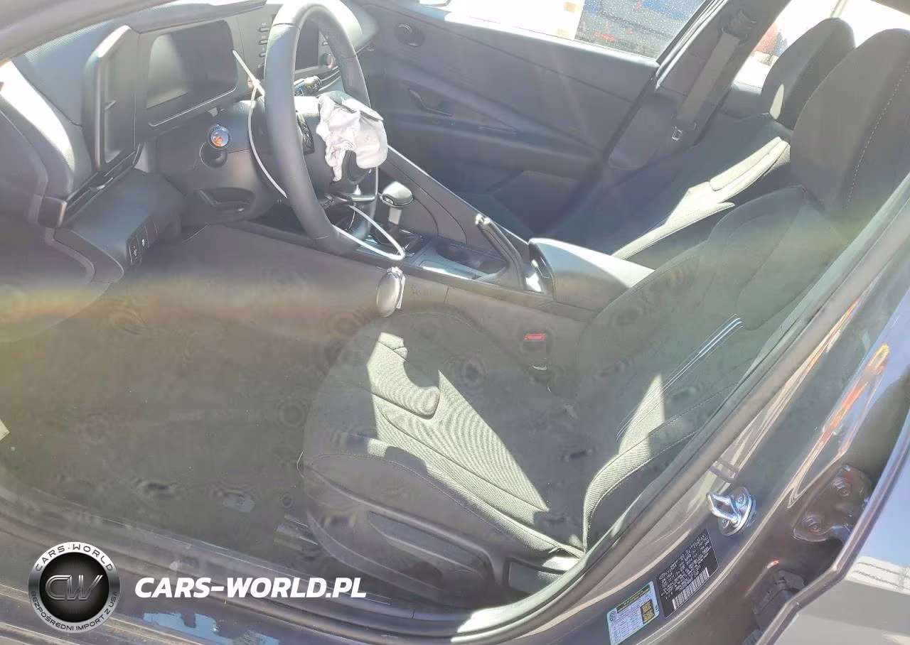 2026 Hyundai Elantra Sel Sport VIN:KMHLM4DG1TU231305 - 7