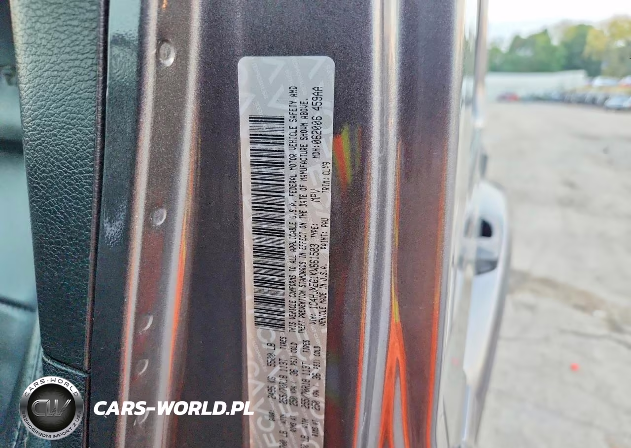 2019 Jeep Wrangler Unlimited Sahara VIN:1C4HJXEG1KW661583 - 13