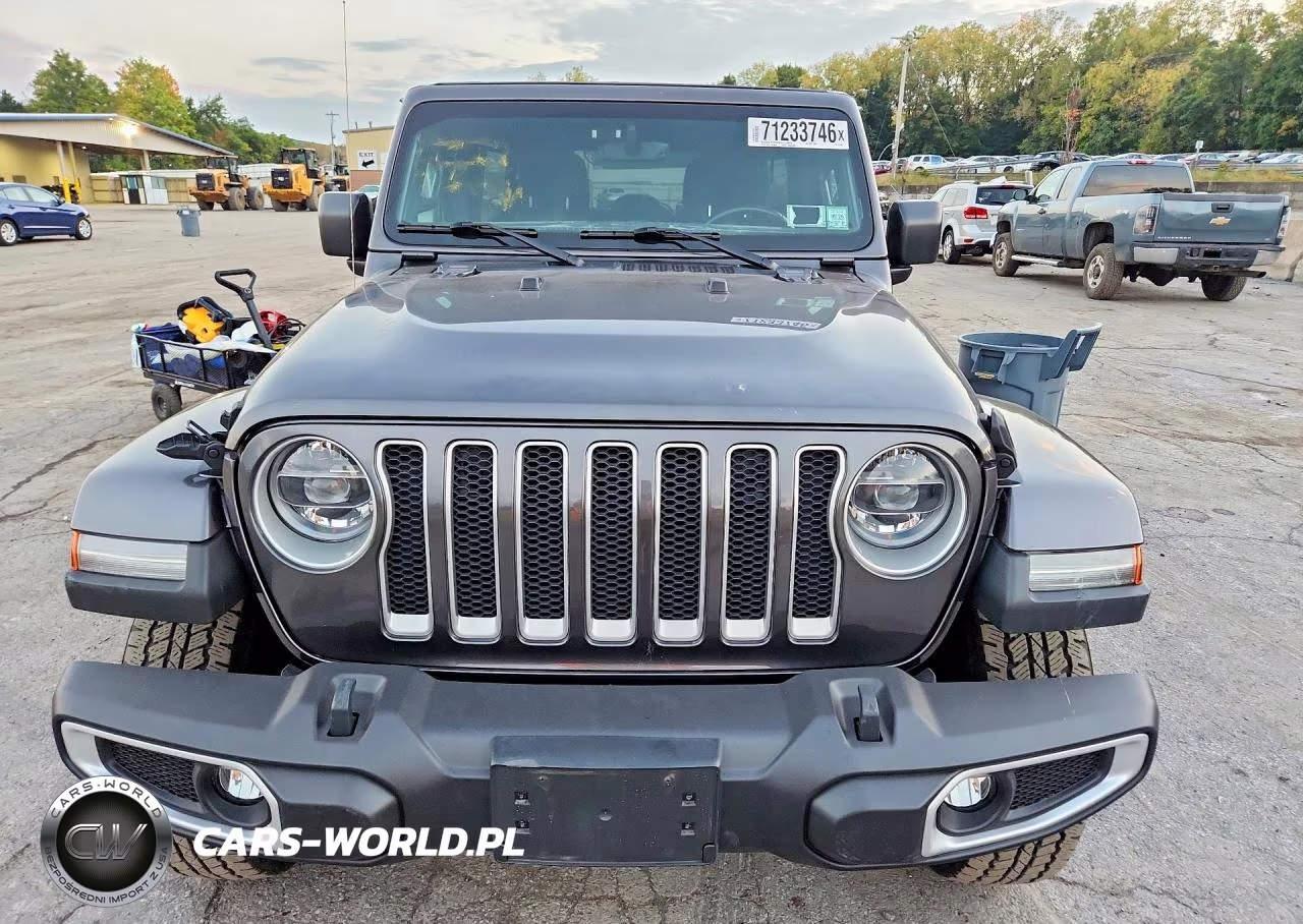 2019 Jeep Wrangler Unlimited Sahara VIN:1C4HJXEG1KW661583 - 5
