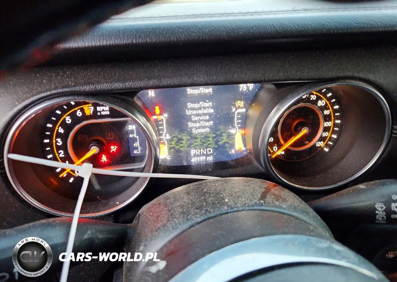 2019 Jeep Wrangler Unlimited Sahara VIN:1C4HJXEG1KW661583 - 9