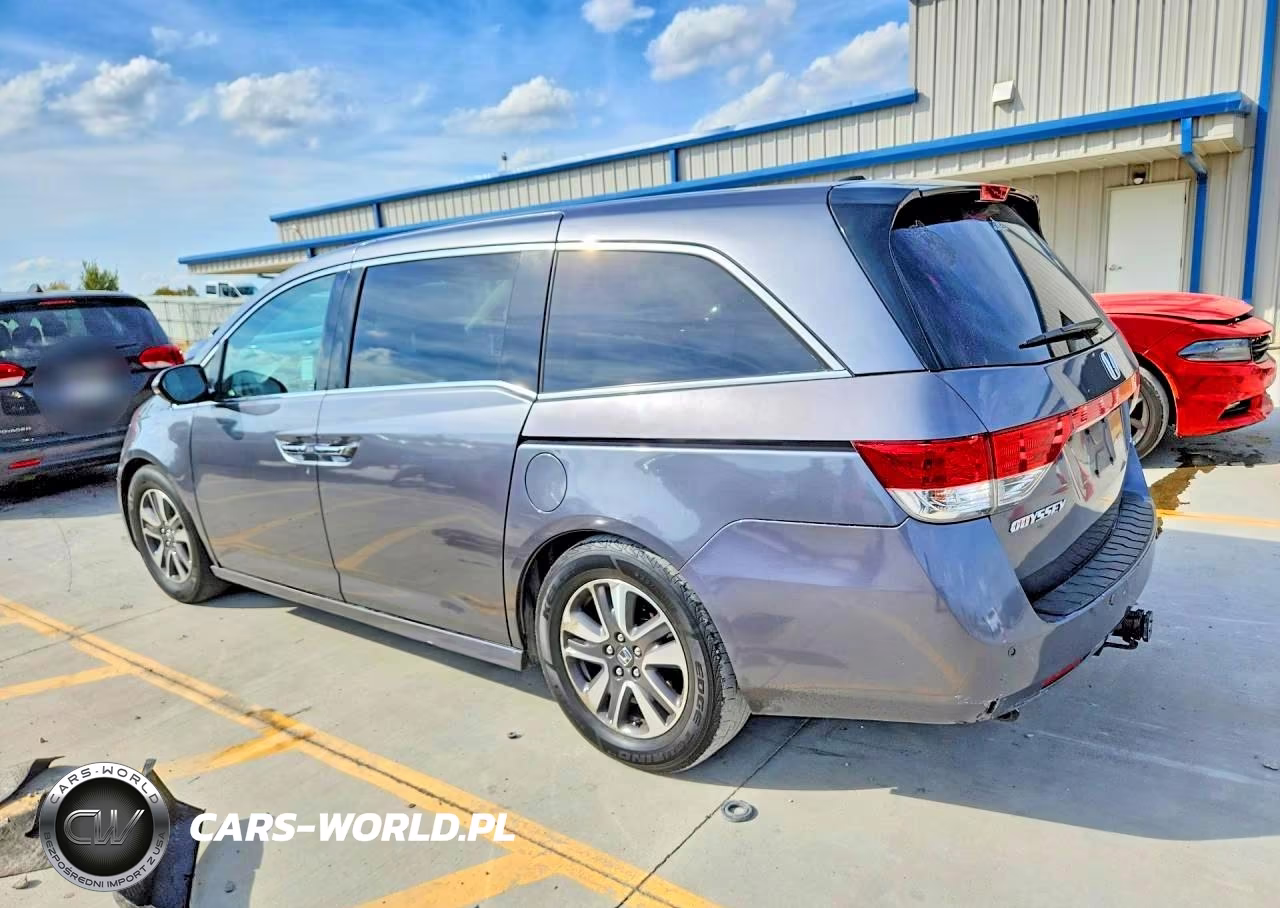 2016 Honda Odyssey Touring VIN:5FNRL5H96GB145649 - 2