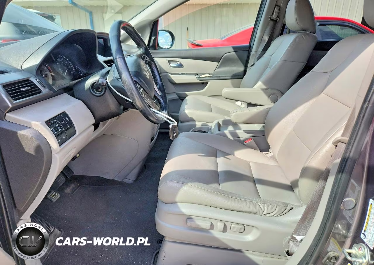 2016 Honda Odyssey Touring VIN:5FNRL5H96GB145649 - 7