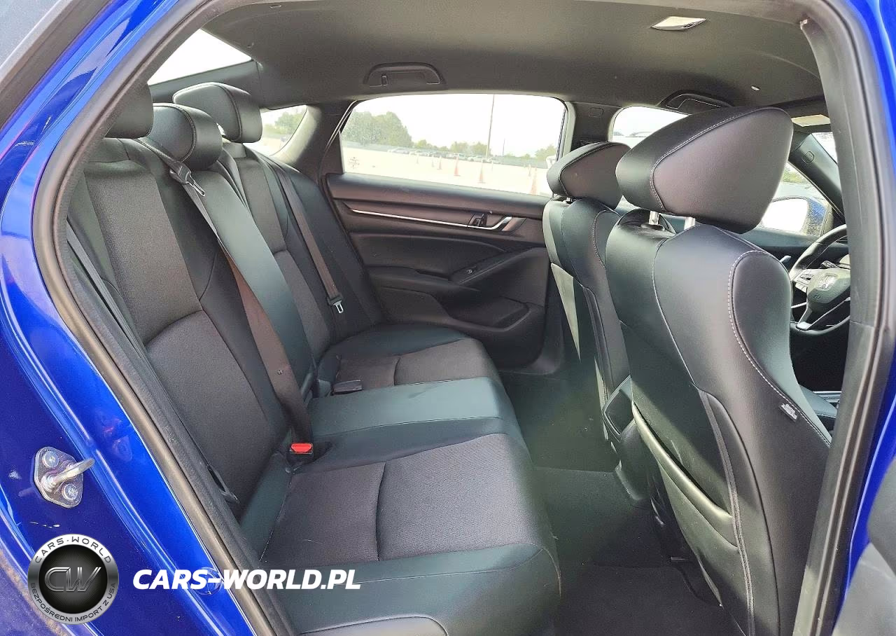 2018 Honda Accord Sport VIN:1HGCV1F34JA157615 - 10