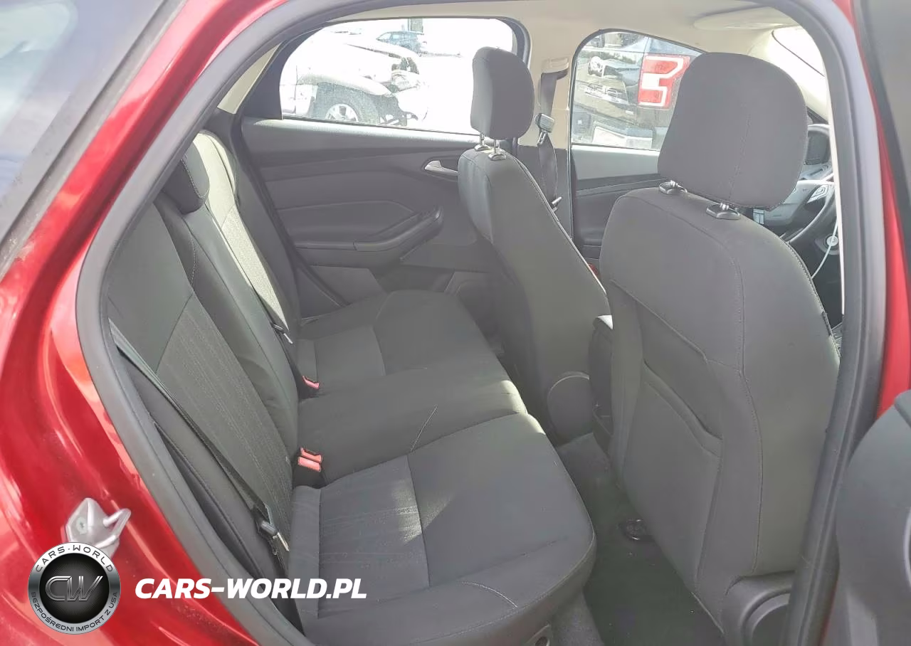 2015 Ford Focus Se VIN:1FADP3K25FL285532 - 10