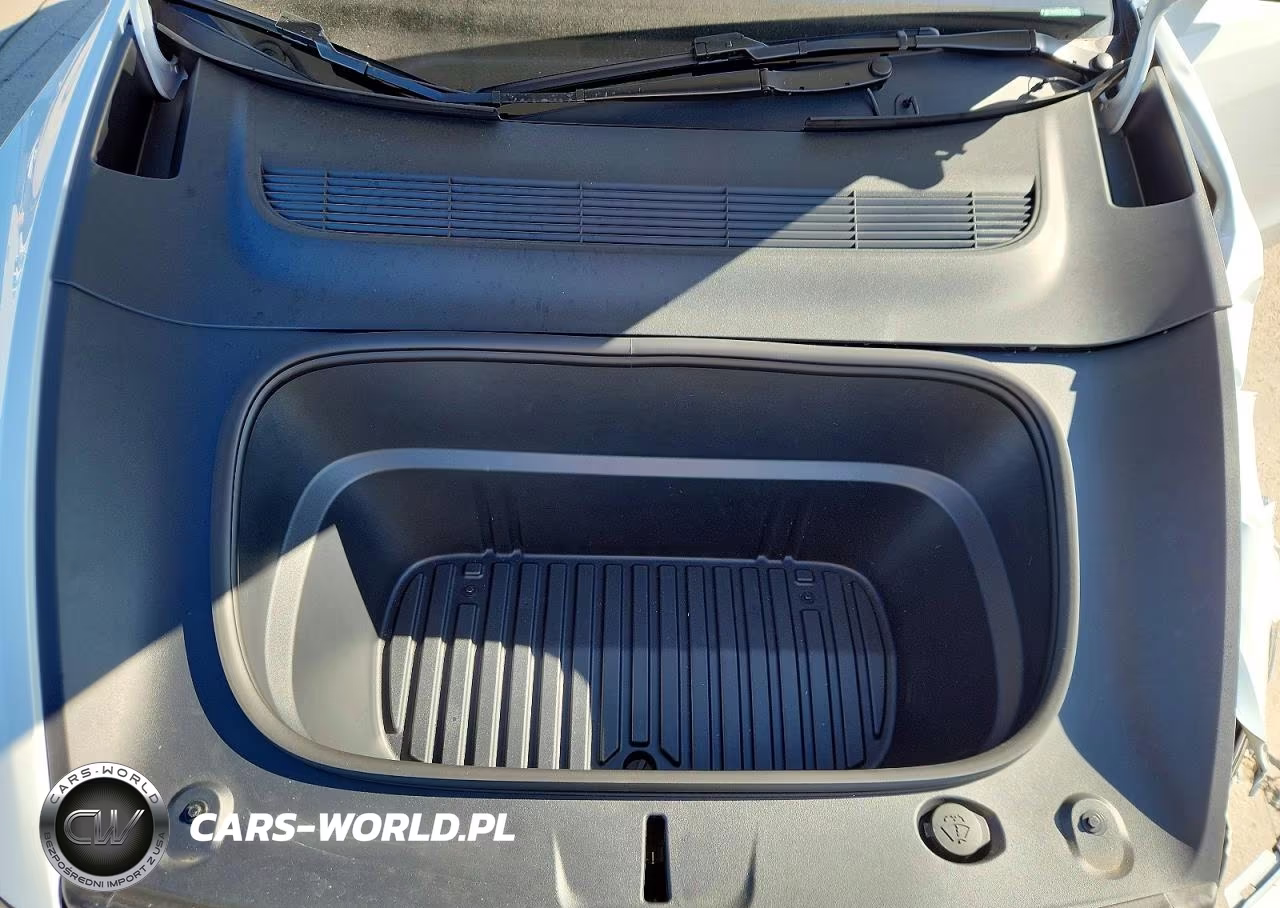 2026 Tesla Model Y VIN:7SAYGDED2TA743203 - 11