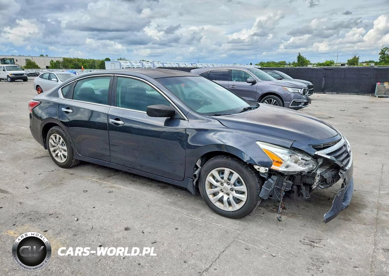 2015 Nissan Altima 2.5 S VIN:1N4AL3AP0FN304875 - 4
