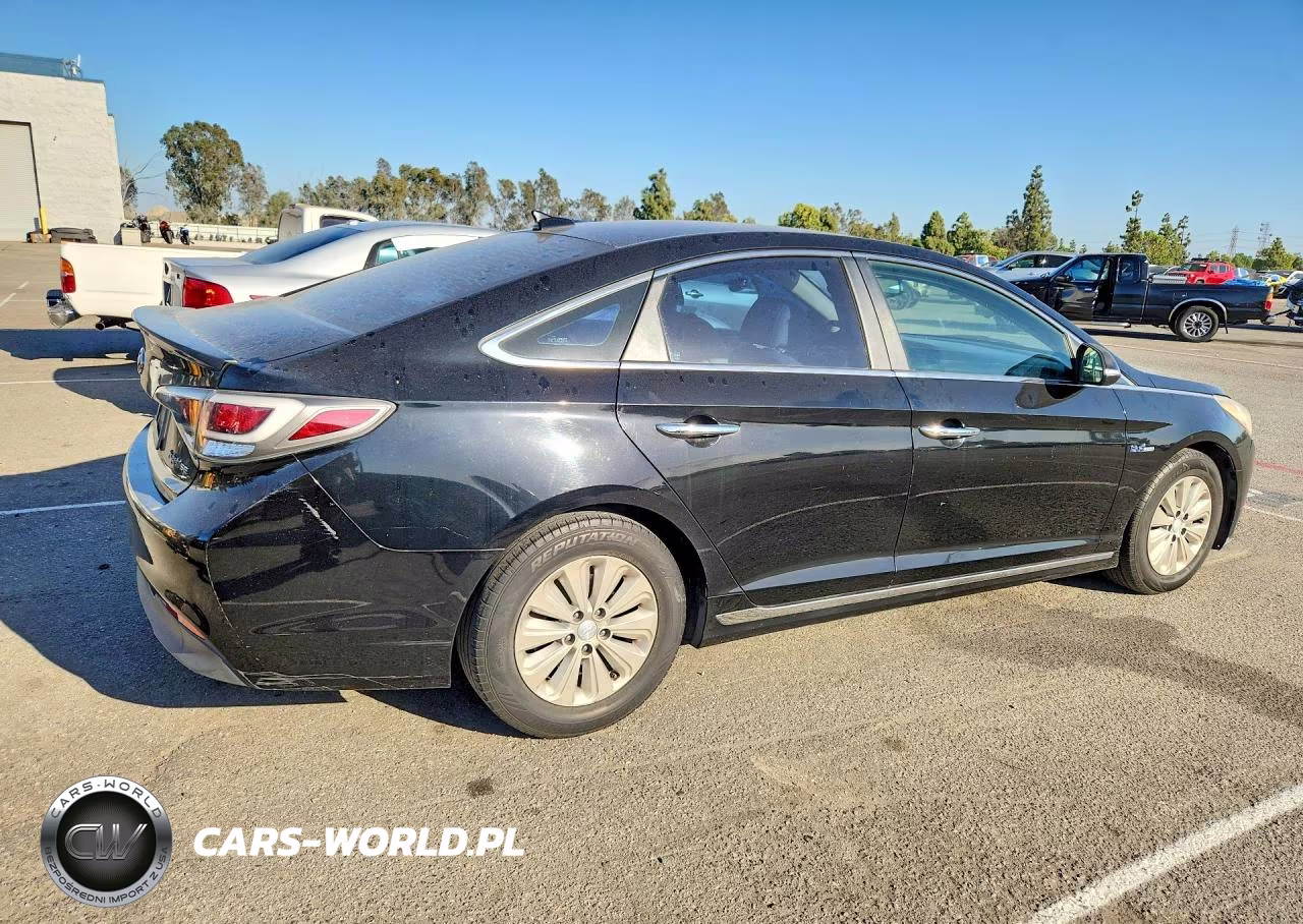 2016 Hyundai Sonata Hybrid Se VIN:KMHE24L18GA012523 - 3