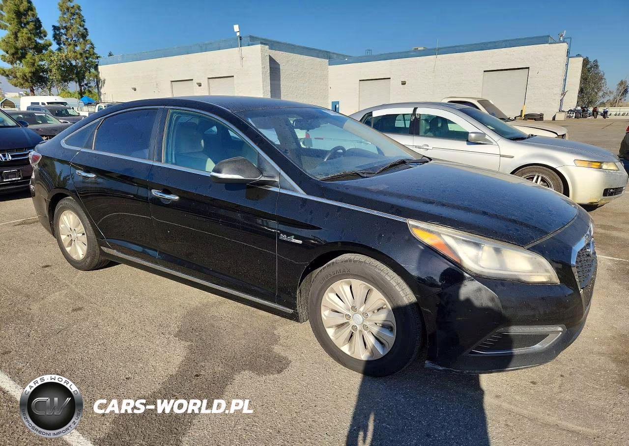 2016 Hyundai Sonata Hybrid Se VIN:KMHE24L18GA012523 - 4