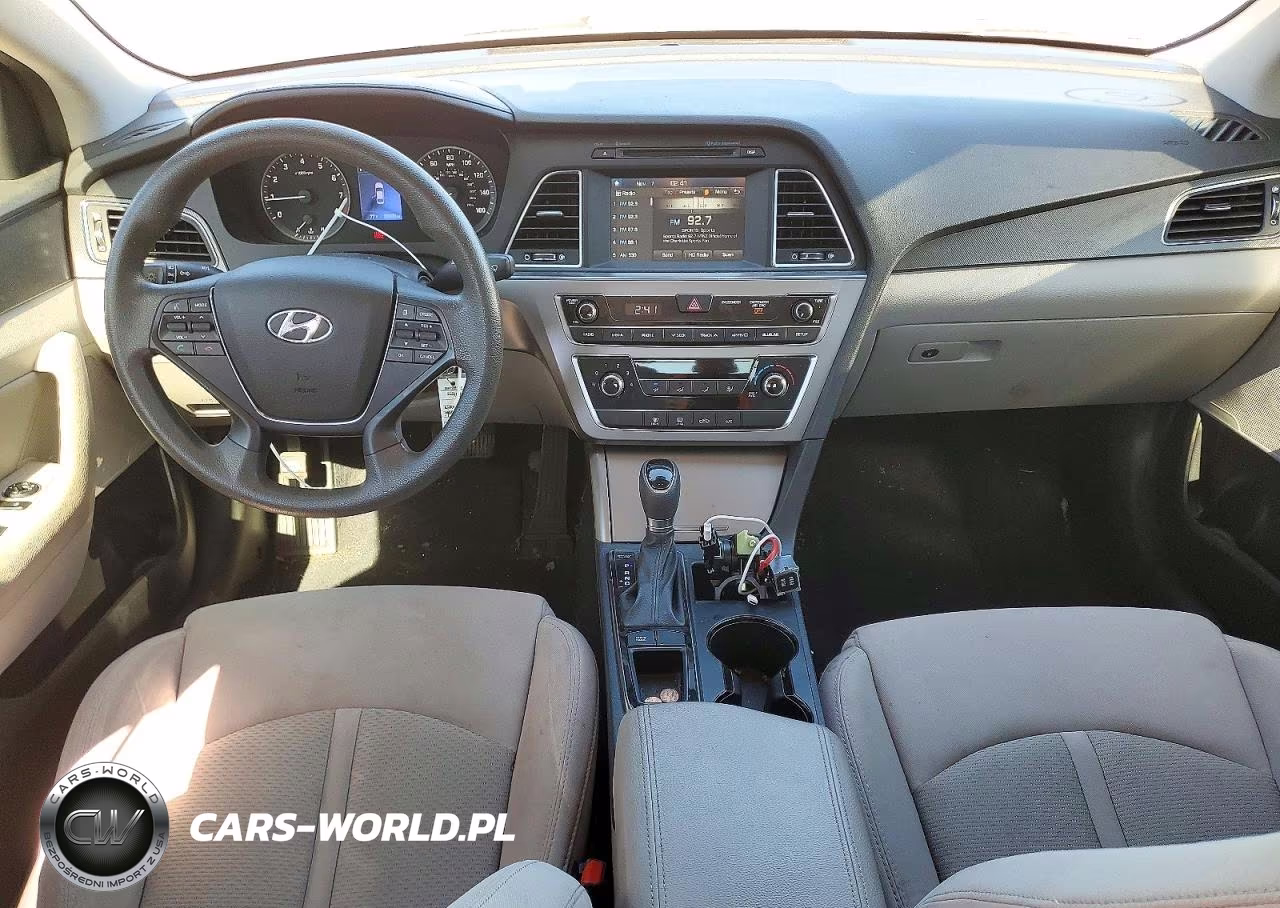 2017 Hyundai Sonata Sport VIN:5NPE34AF7HH489194 - 8