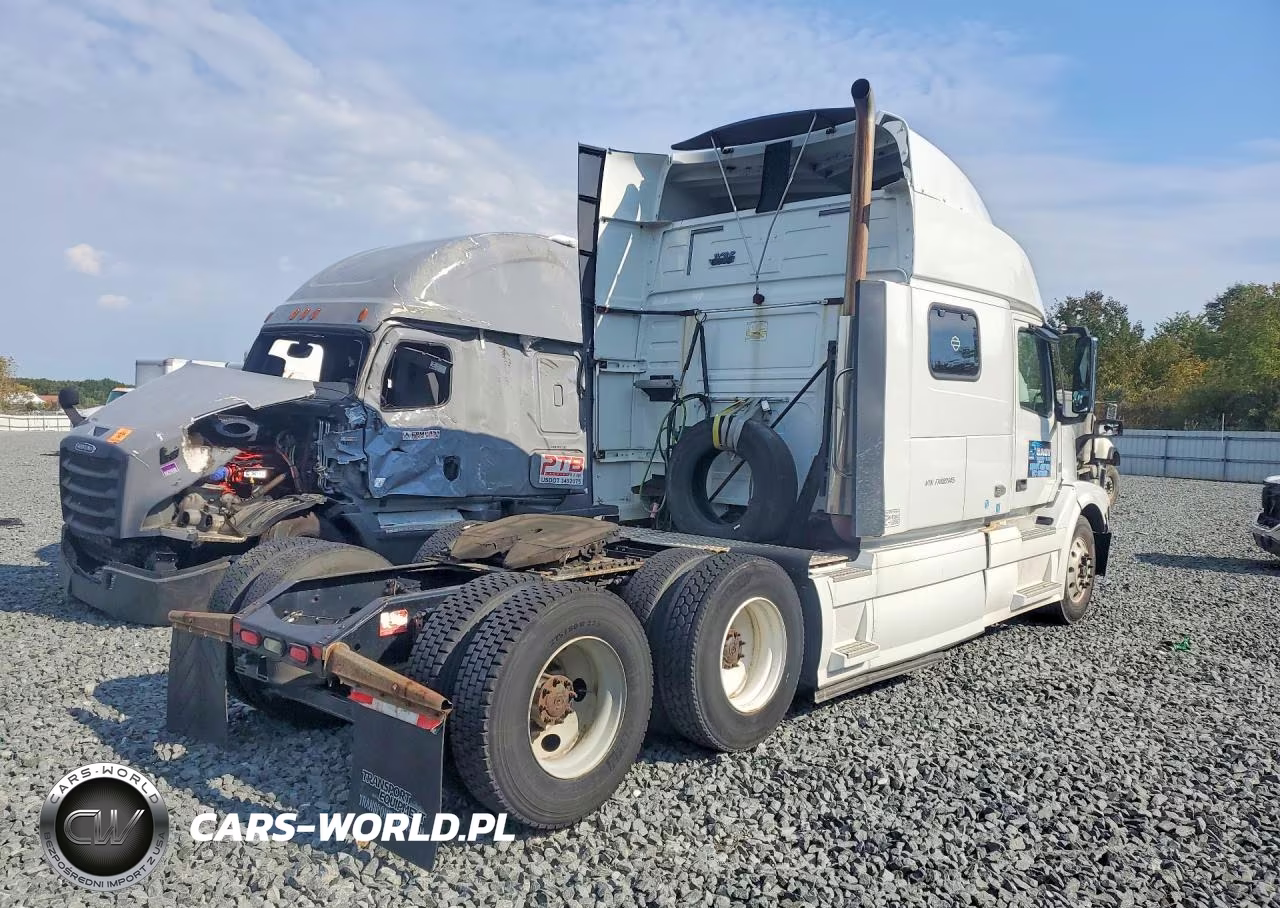 2015 Volvo Vn Vnl VIN:4V4NC9EH1FN182145 - 3
