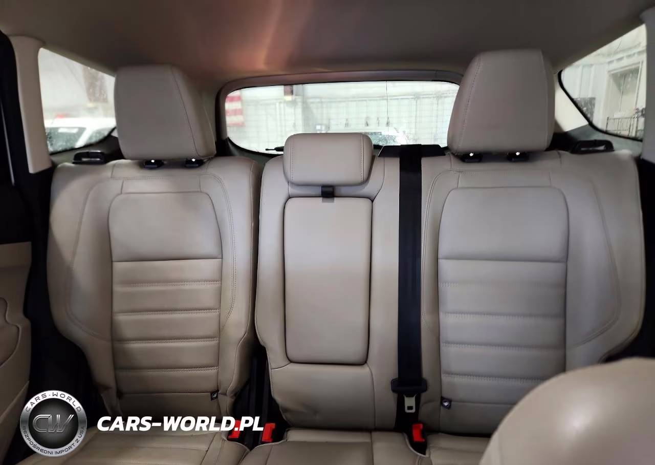 2019 Ford Escape Titanium VIN:1FMCU9J90KUA02888 - 10