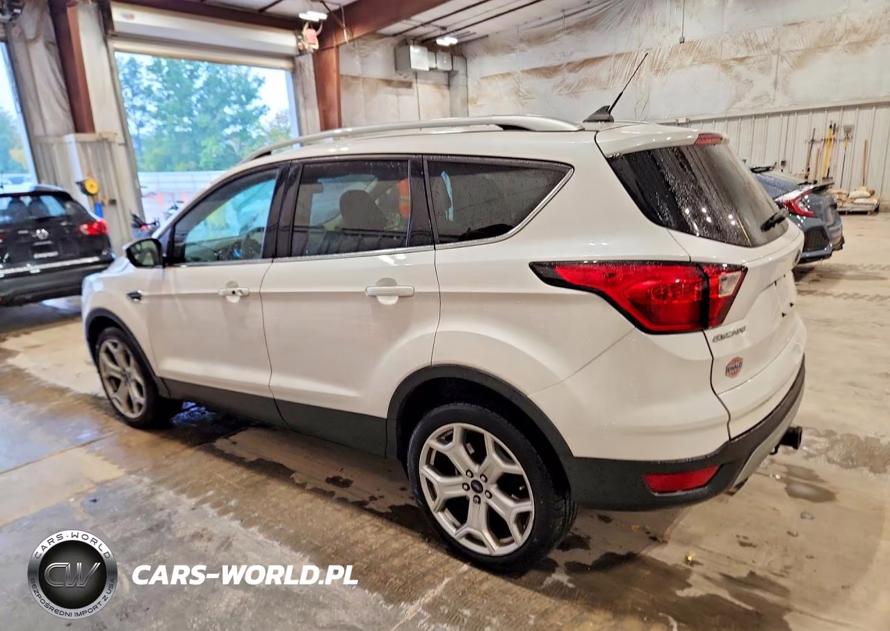 2019 Ford Escape Titanium VIN:1FMCU9J90KUA02888 - 2