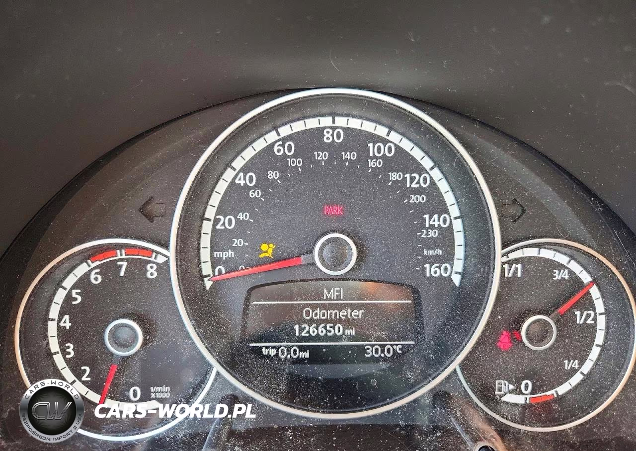 2014 Volkswagen Beetle VIN:3VWJ17AT3EM666421 - 9