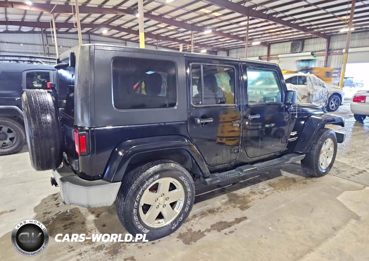 2008 Jeep Wrangler Unlimited Sahara VIN:1J8GA59198L619400 - 3