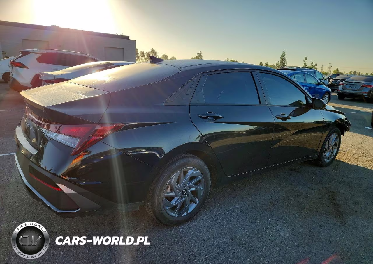 2024 Hyundai Elantra Sel VIN:KMHLM4DG1RU843030 - 3
