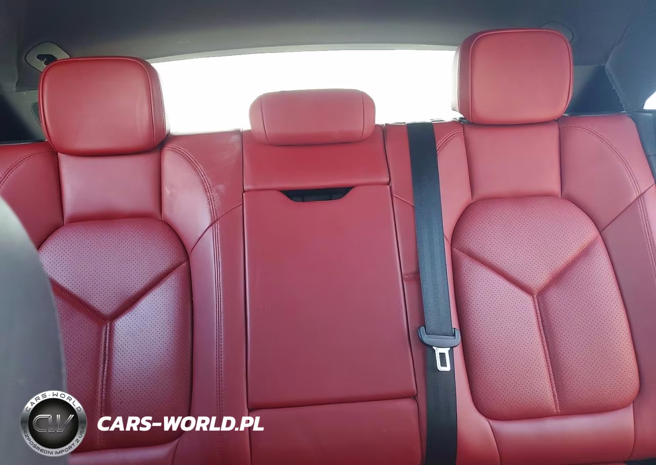 2018 Porsche Macan VIN:WP1AA2A59JLB00104 - 10
