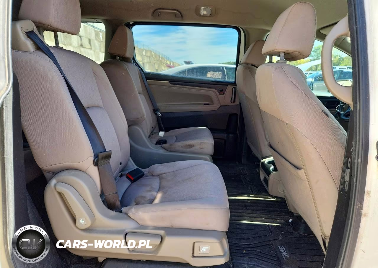 2018 Honda Odyssey Lx VIN:5FNRL6H26JB110805 - 11