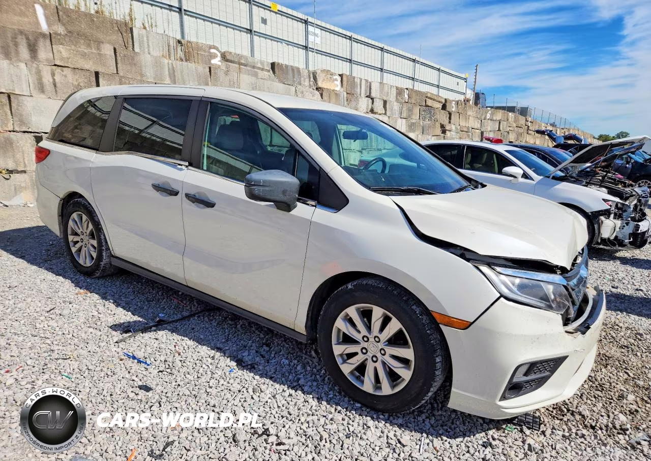 2018 Honda Odyssey Lx VIN:5FNRL6H26JB110805 - 4