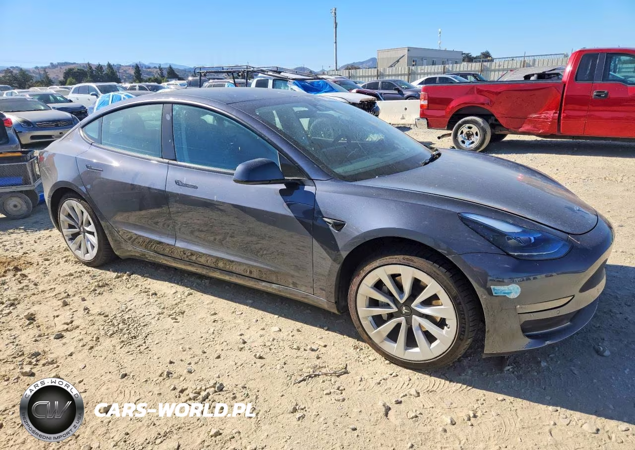 2022 Tesla Model 3 VIN:5YJ3E1EB5NF297953 - 4