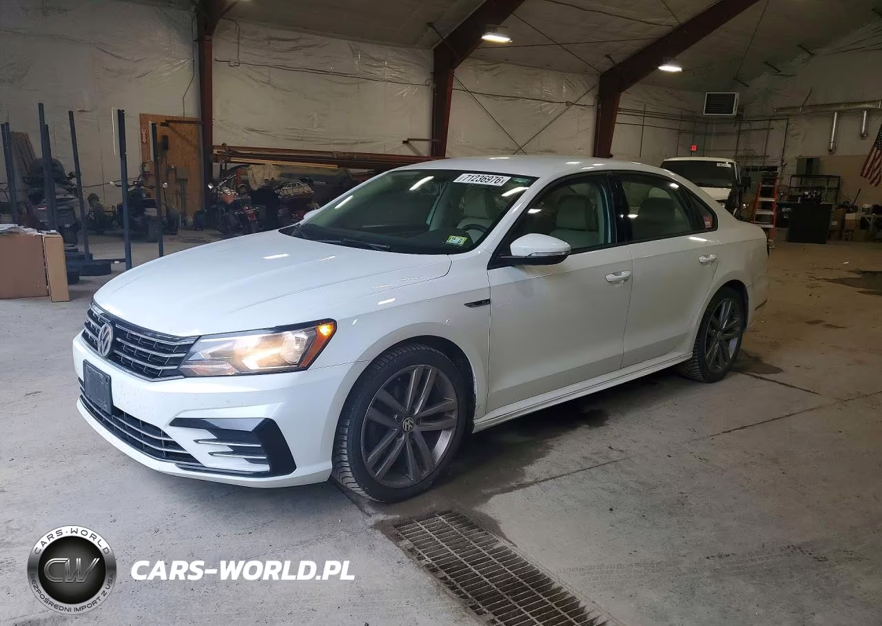 2018 Volkswagen Passat S VIN:1VWAA7A30JC008227 - 1