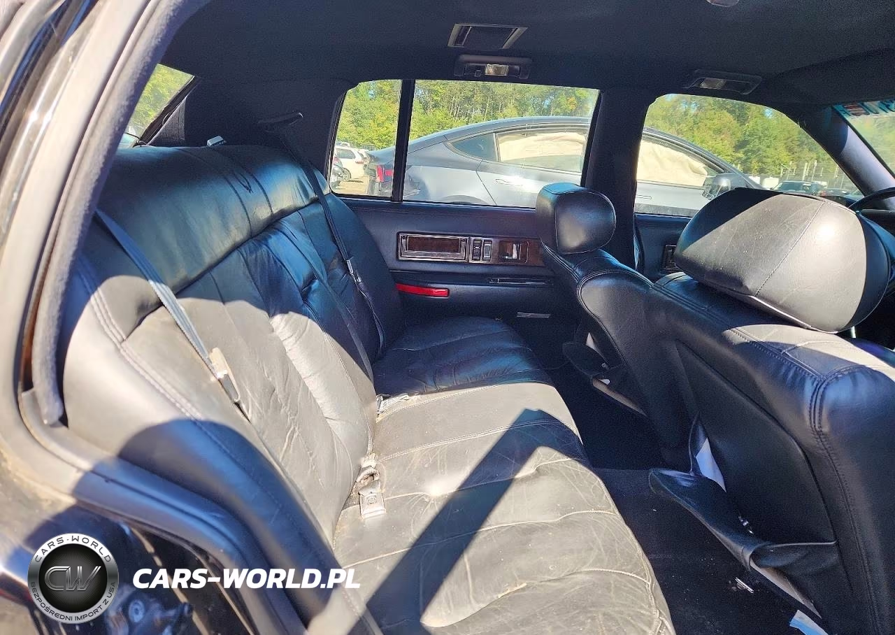 1996 Cadillac Fleetwood Base VIN:1G6DW52P2TR701505 - 10