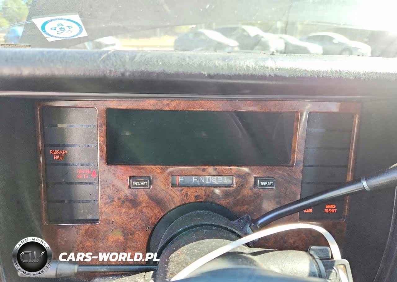 1996 Cadillac Fleetwood Base VIN:1G6DW52P2TR701505 - 9