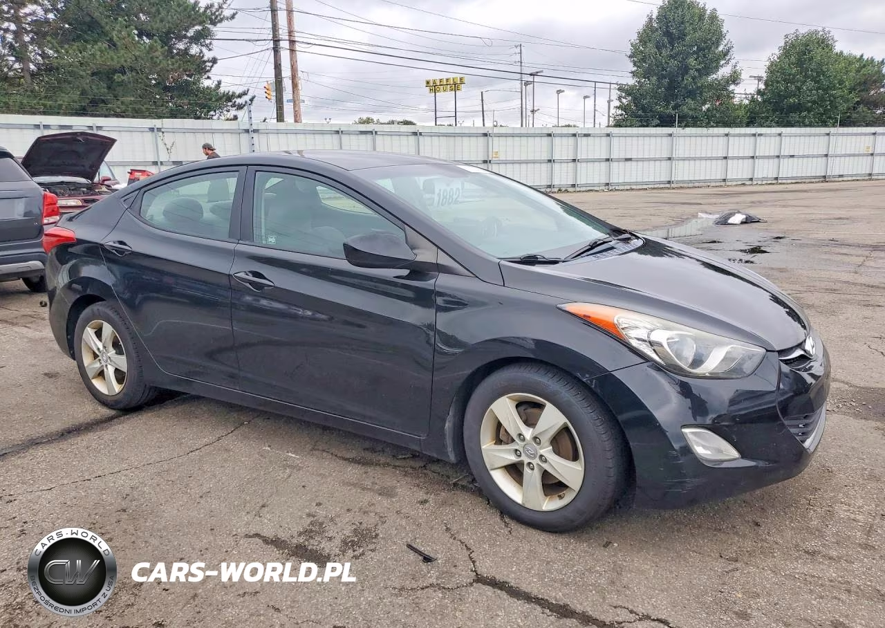 2012 Hyundai Elantra Gls VIN:5NPDH4AE3CH098072 - 4