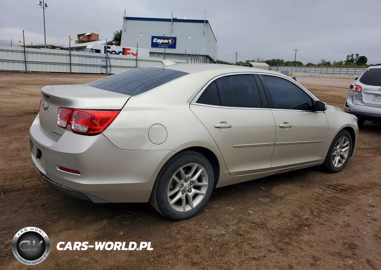 2015 Chevrolet Malibu 1Lt VIN:1G11C5SL1FF324654 - 3