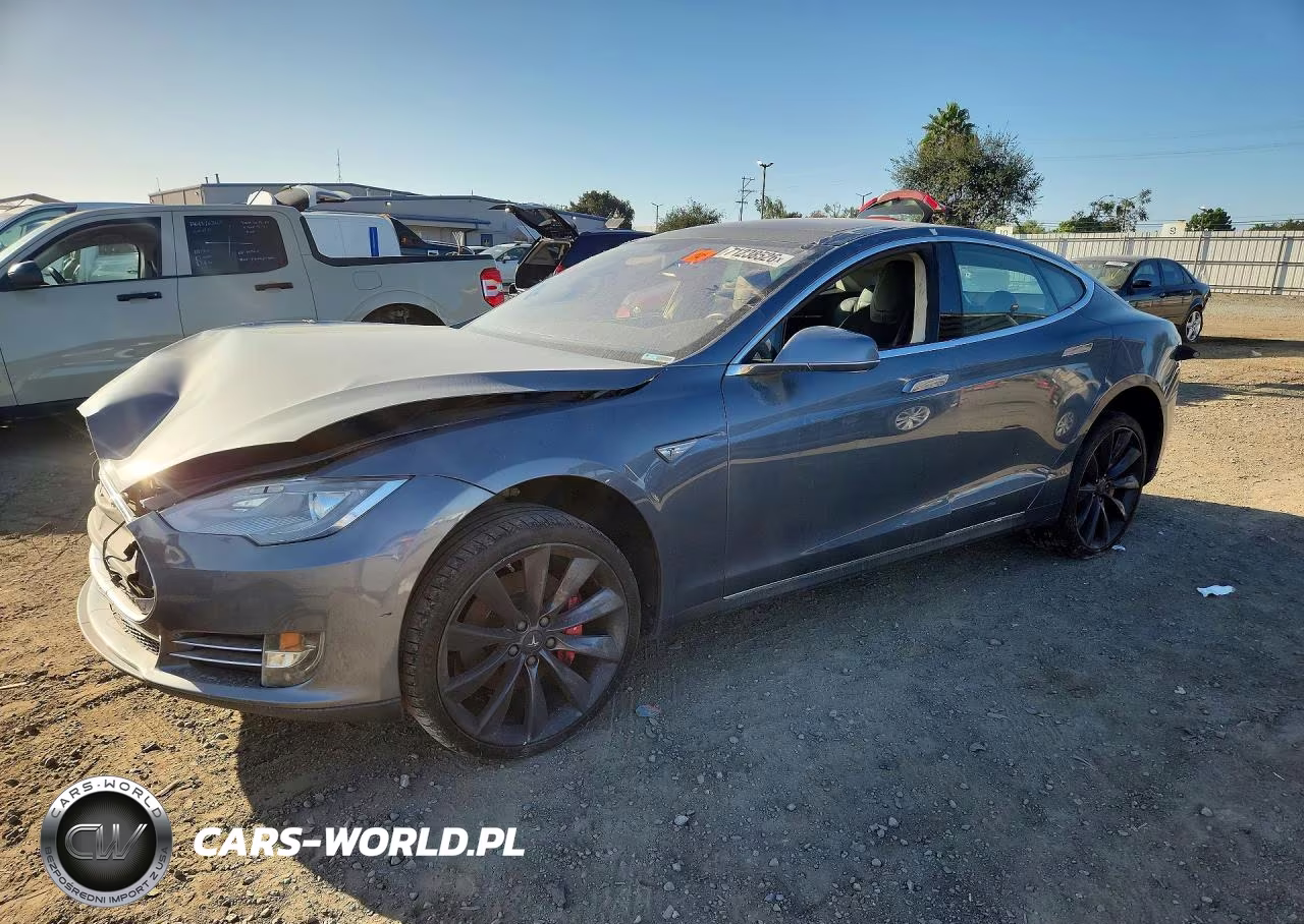 2014 Tesla Model S – zdjęcie 1 z 12