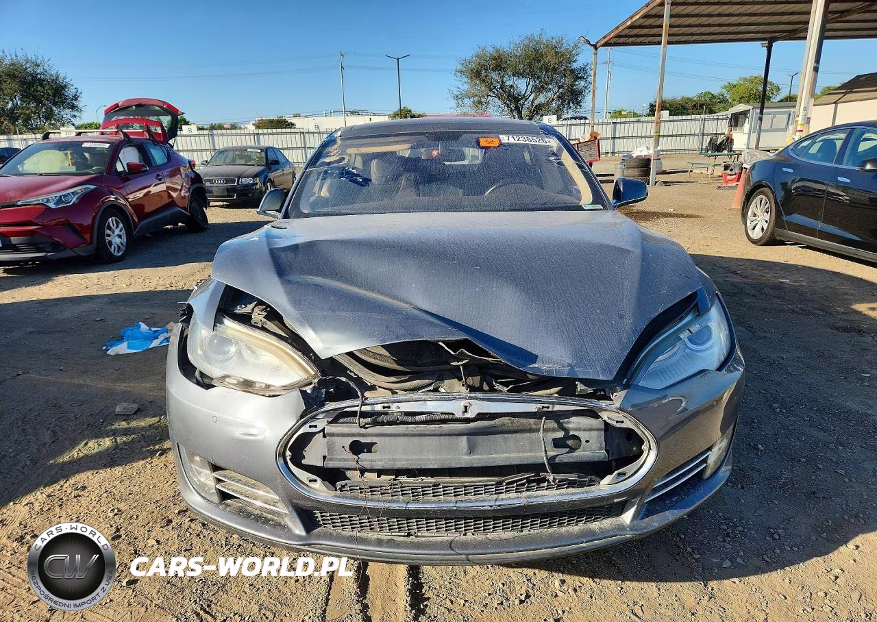 2014 Tesla Model S VIN:5YJSA1H16EFP36362 - 5