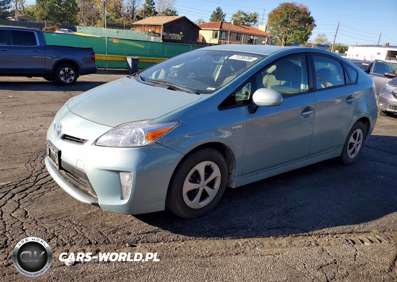 2013 Toyota Prius Two