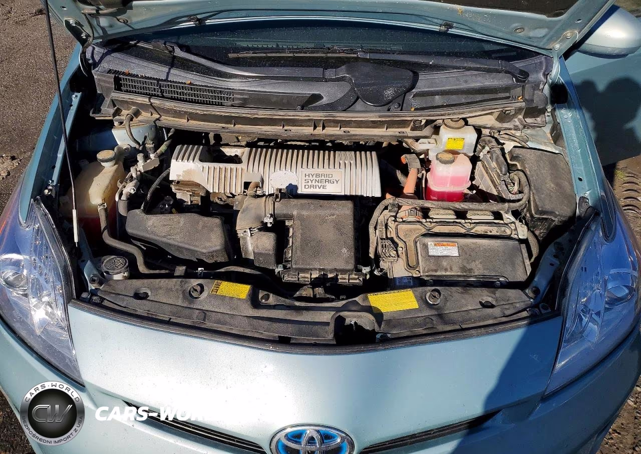 2013 Toyota Prius Two VIN:JTDKN3DU8D5614201 - 11